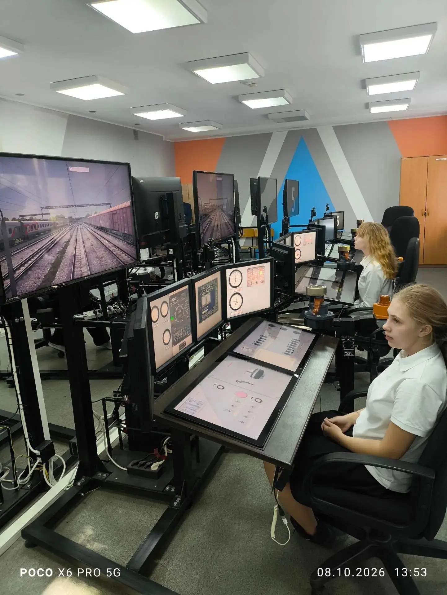 В Приволжском учебном центре профессиональных квалификаций в Саратове в рамках профорие...