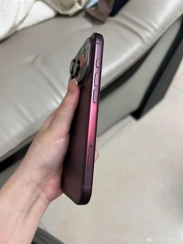 Новые iPhone выцветают за пару недель использования. Эксперты считают, что проблема в п...