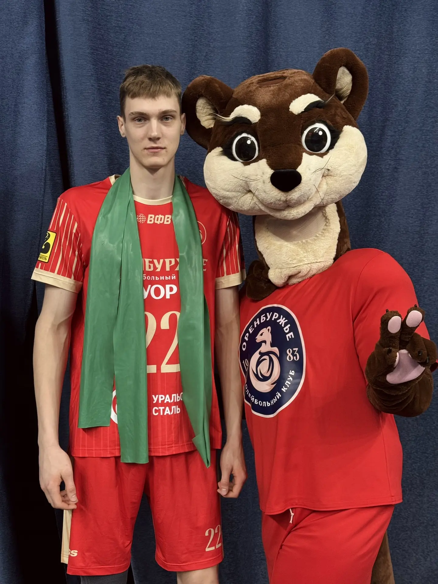 Макс и Афанасий желают всем оренбуржцам отличной недели! ✌️