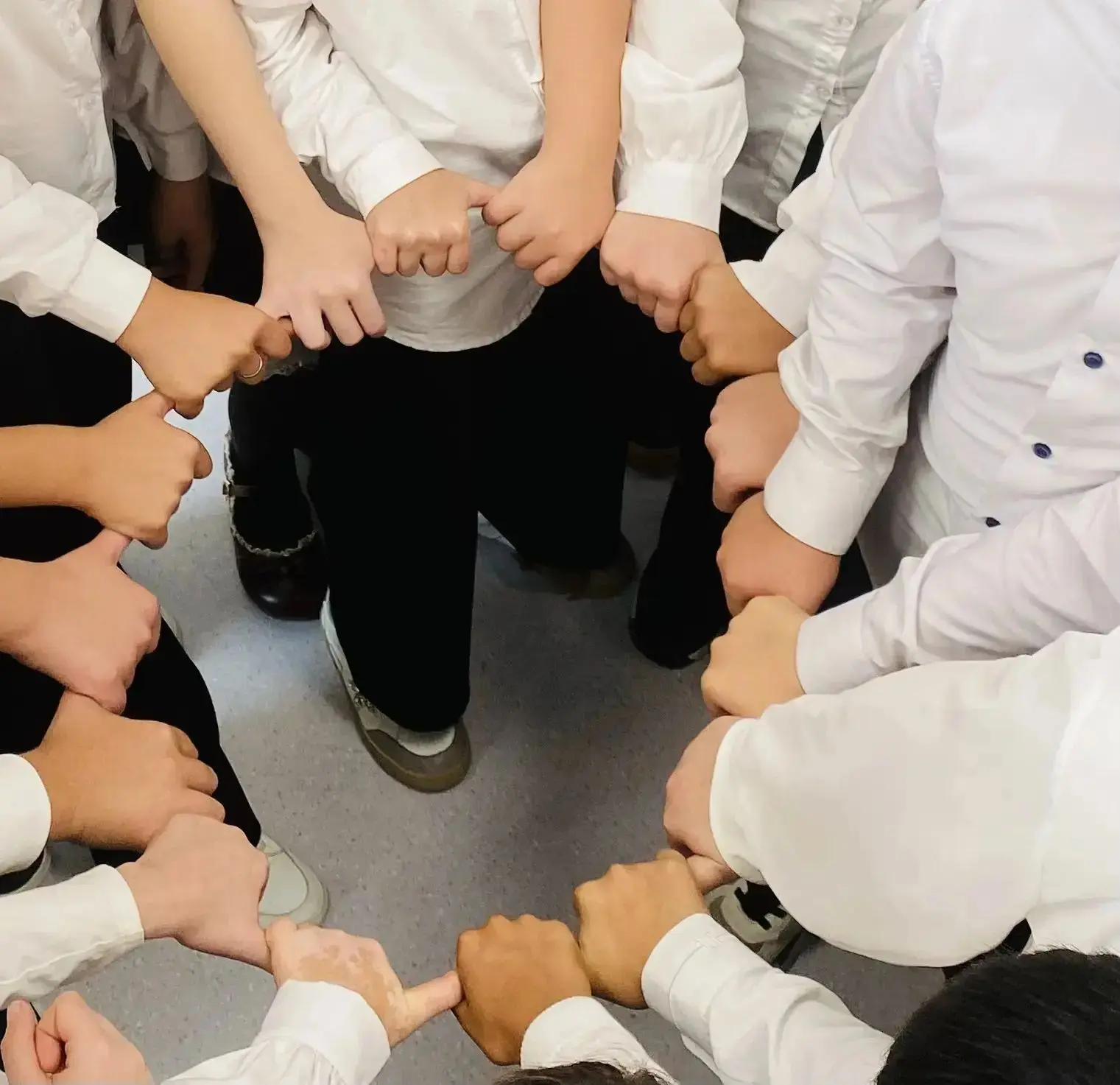 🤝 МЫ — КОМАНДА! В 5-х КЛАССАХ ПРОШЛО ОЧЕРЕДНОЕ ЗАНЯТИЕ КУРСА «Я, ТЫ, ОН, ОНА...»