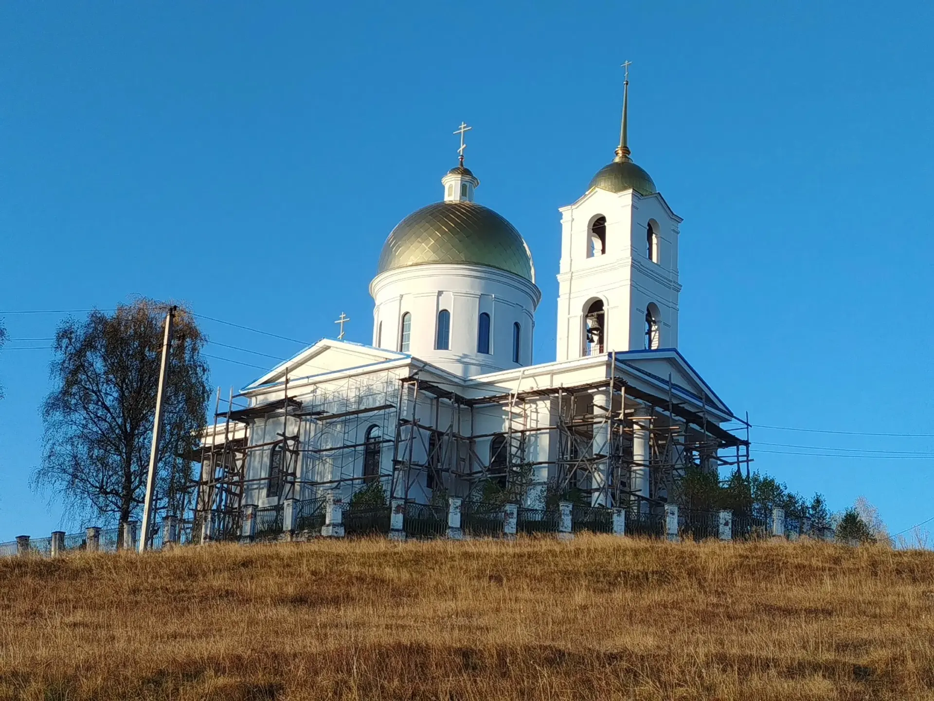 Верхний Авзян - старинное горнозаводское село с интересной и драматичной историей.