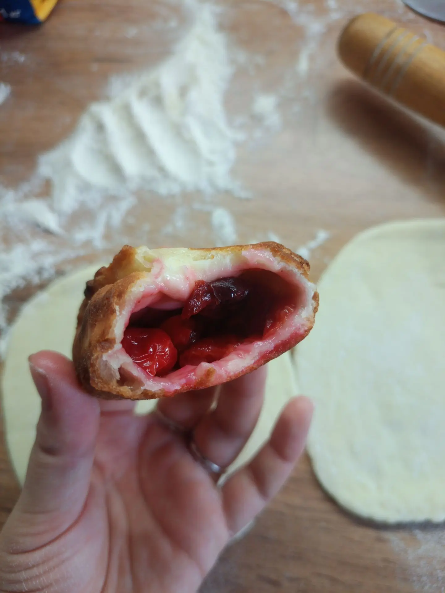 С вишенкой 🍒
