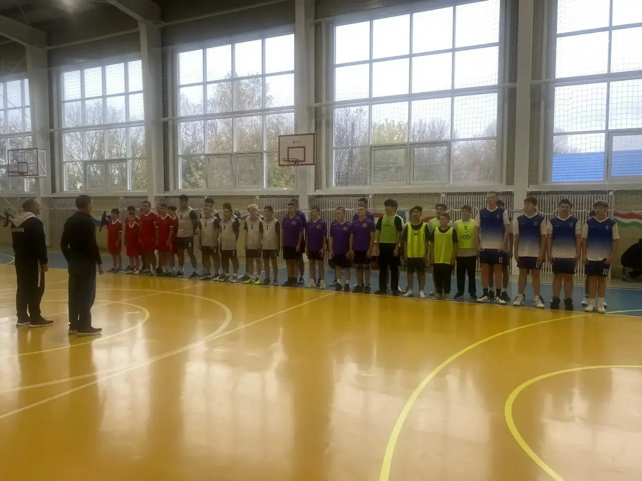 🏀15.10.2026 проходили районные соревнования по баскетболу (юноши) среди средних школ, ...
