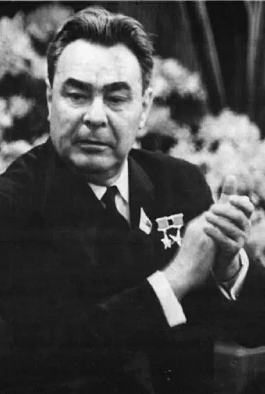 14 октября 1964 года к власти в СССР пришел Леонид Ильич Брежнев. Он руководил страной ...