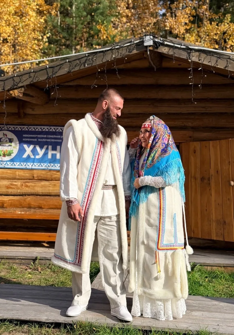💍 В Нижневартовске прошла межнациональная свадьба белоруса и хантыйки, объединившая тр...