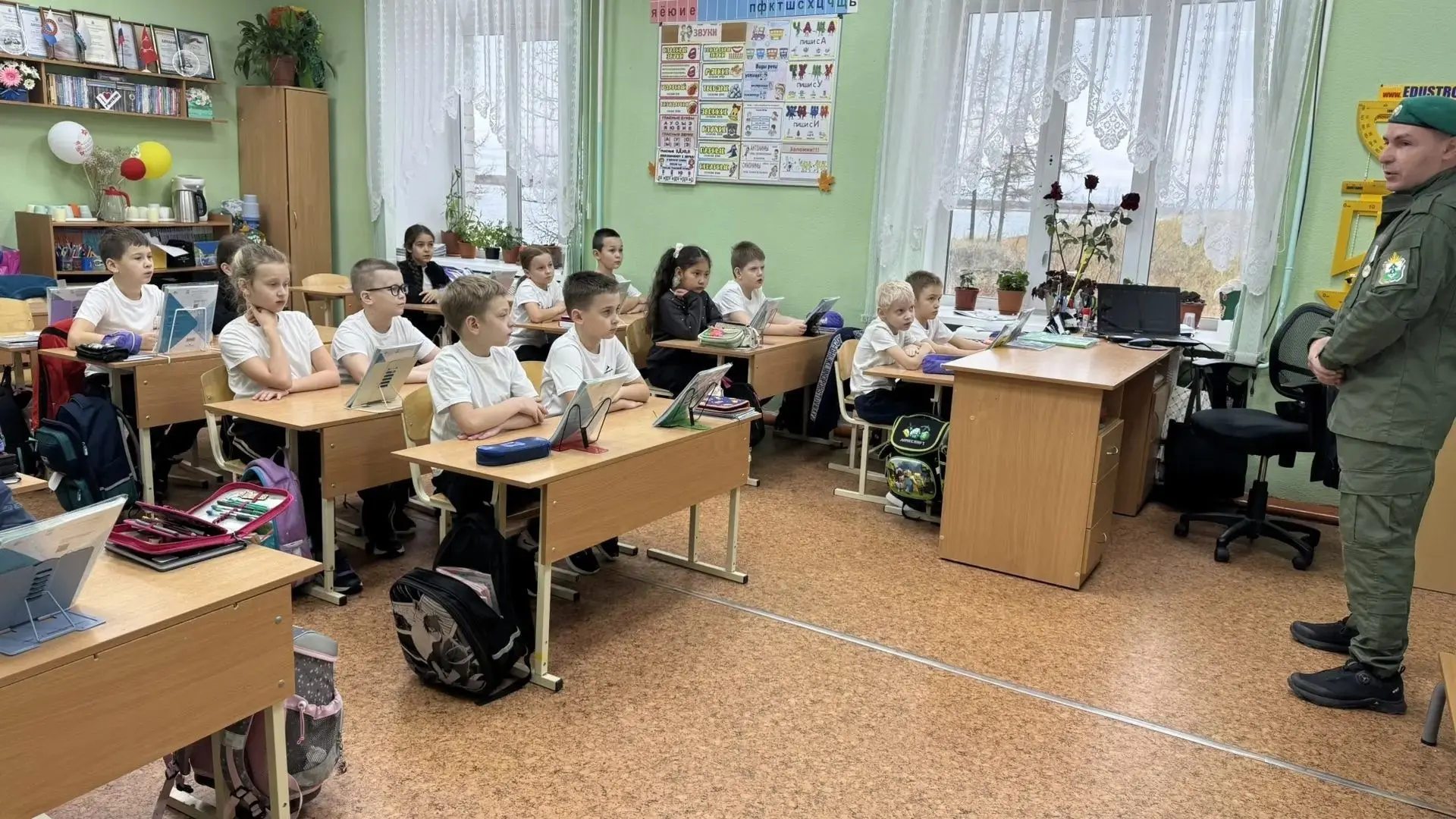 🌟Сегодня в нашей школе прошел очередной «Урок с папой». И это был очень важный разговор!
