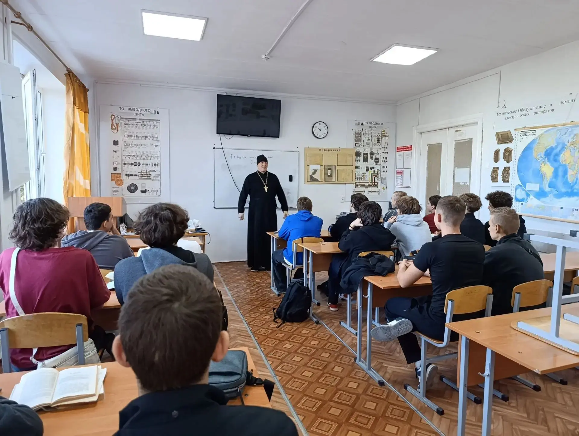 Встреча священника с обучающимися Прибрежненского аграрного колледжа: