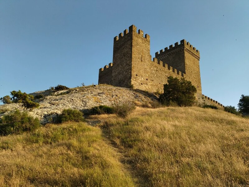 🏰 Генуэзская крепость в Феодосии