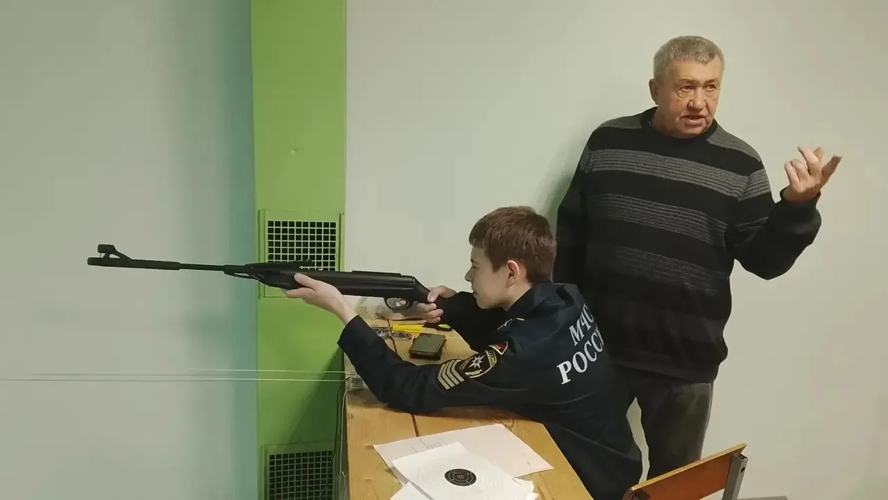 🔥 НОВЫЙ ЭТАП: У 8-ГО КАДЕТСКОГО КЛАССА НАЧАЛИСЬ ПРАКТИЧЕСКИЕ ЗАНЯТИЯ В ТИРЕ!