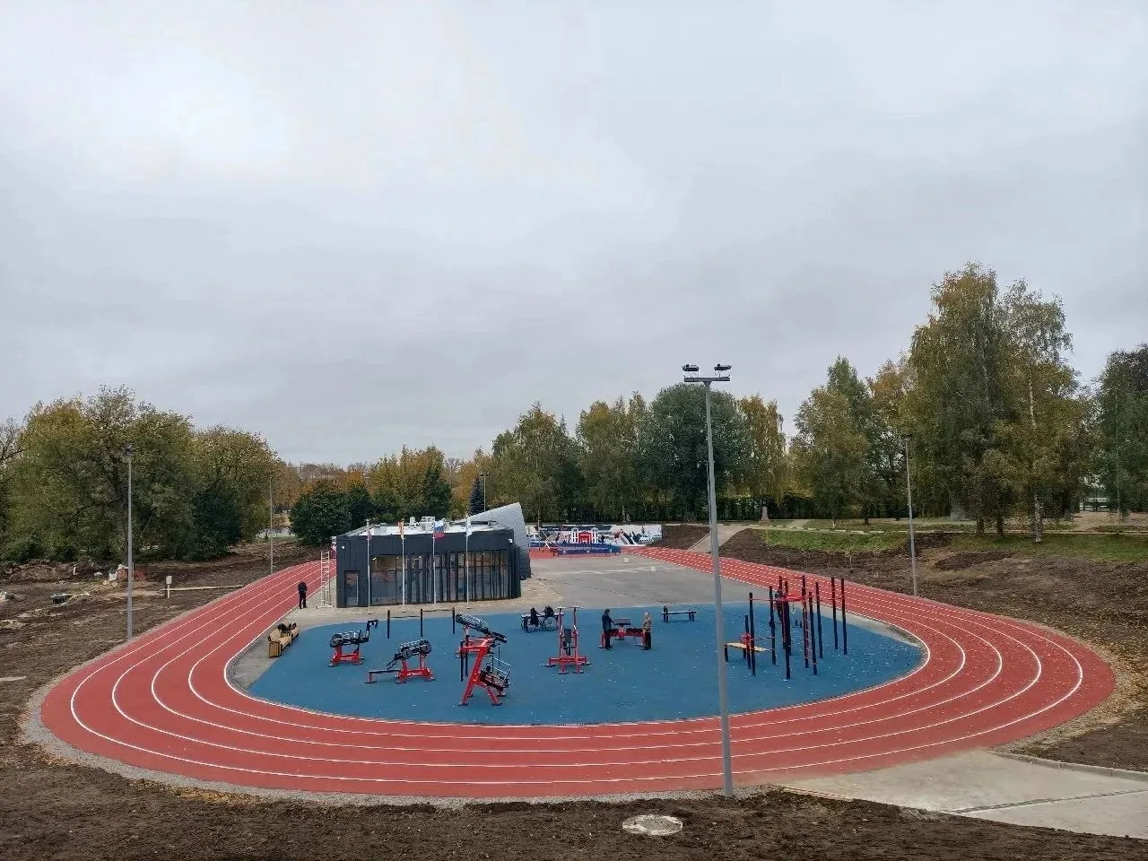 Кадры бегового центра в Твери.