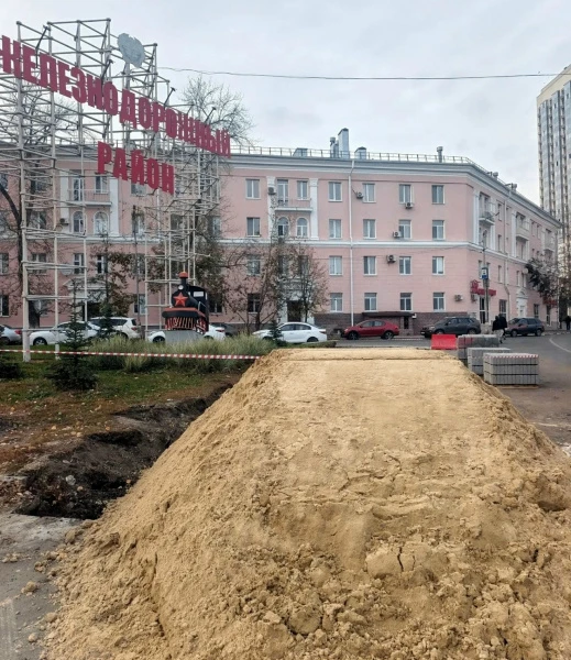 Пешеходный переход и тротуар обустраивают в Железнодорожном районе Ульяновска🚧