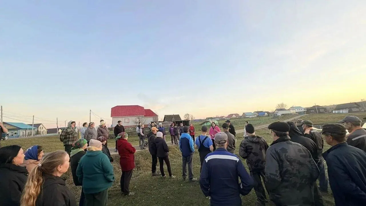 В Верхнеиванаево обсудили будущее деревни.