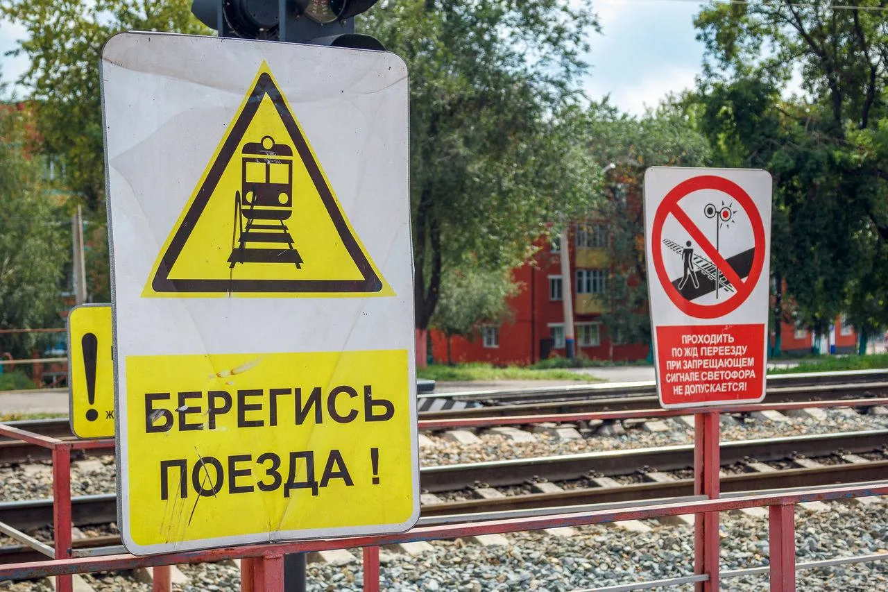 В Вышнем Волочке поезд сбил 18-летнего парня