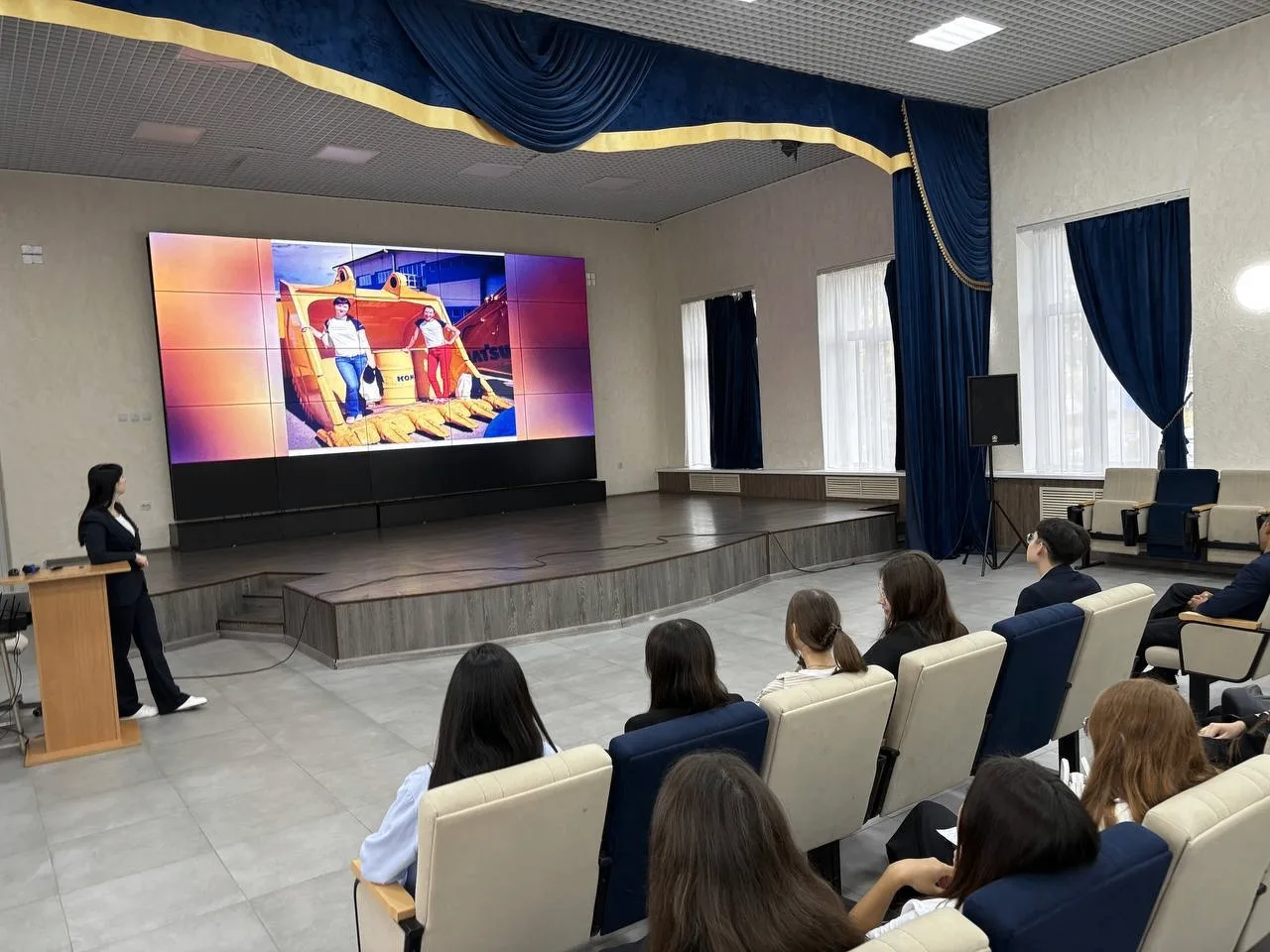 🤩 Директор владивостокского офиса и представительства ДельтаЛизинг в Южно-Сахалинске, ...