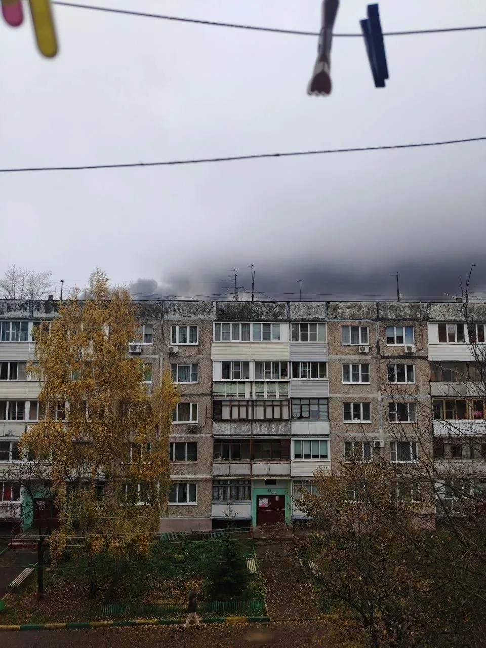 Больше фото и видео с места крупного пожара в Подольске.