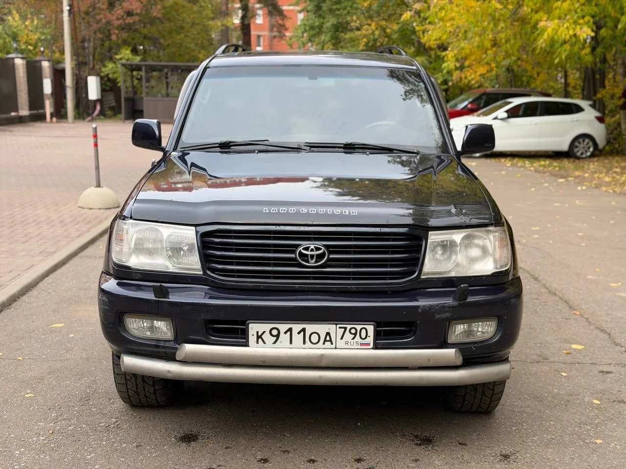 Toyota LANDCRUISER 100