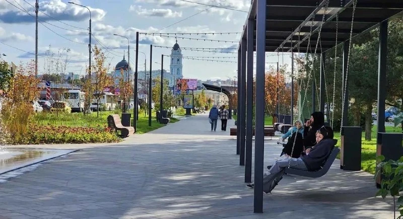 В Ногинске открыли обновленный Богородский бульвар с фонтанами, качелями и зонами отдыха.