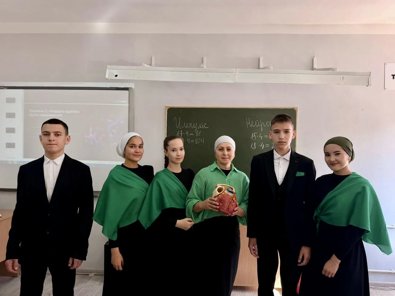 🌿 В МАОУ «Токаевская СОШ» прошёл День биологии! 🧬