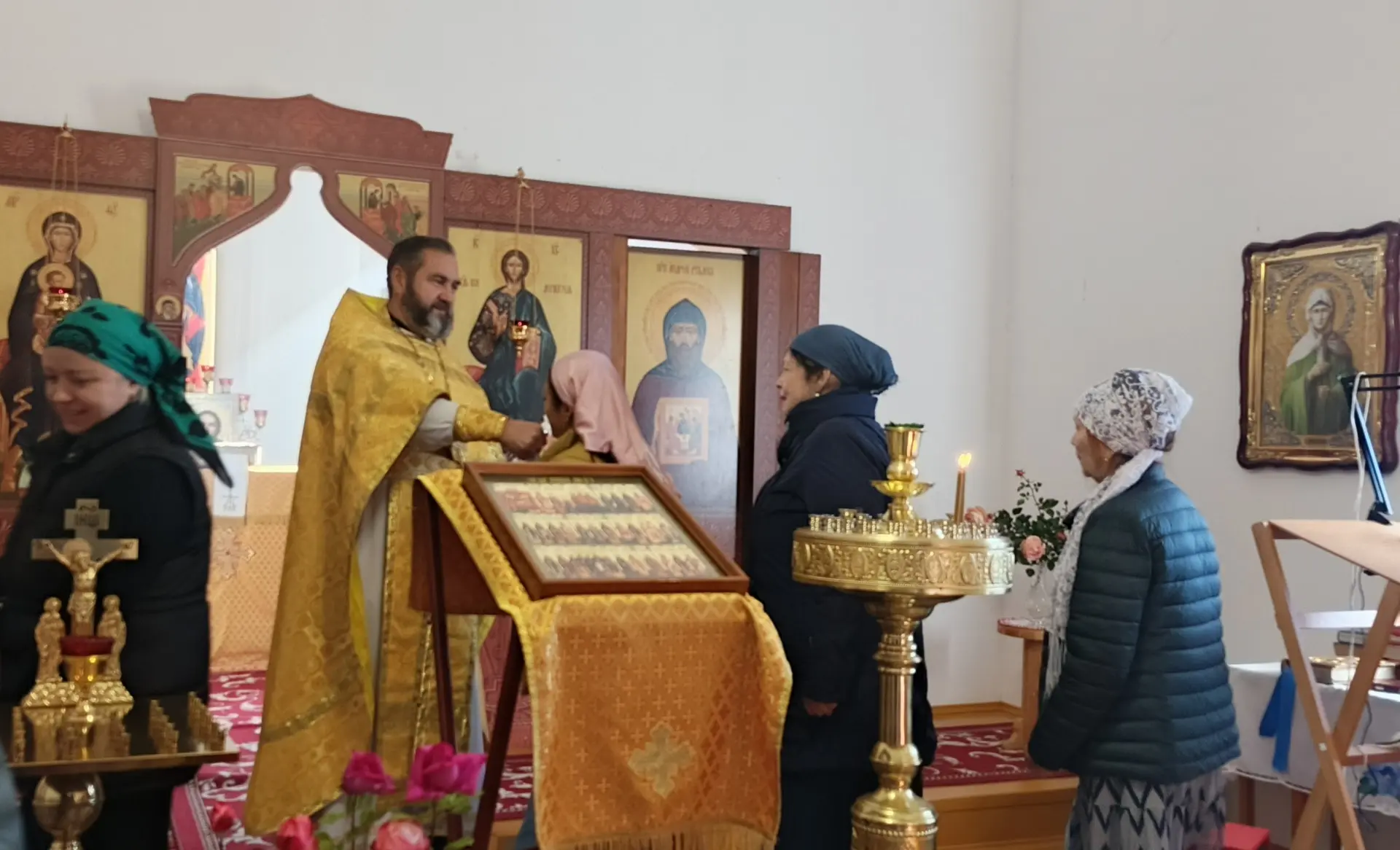 Сегодня, 10 октября, в приписном храме Никольской церкви, храме в честь святого равноап...