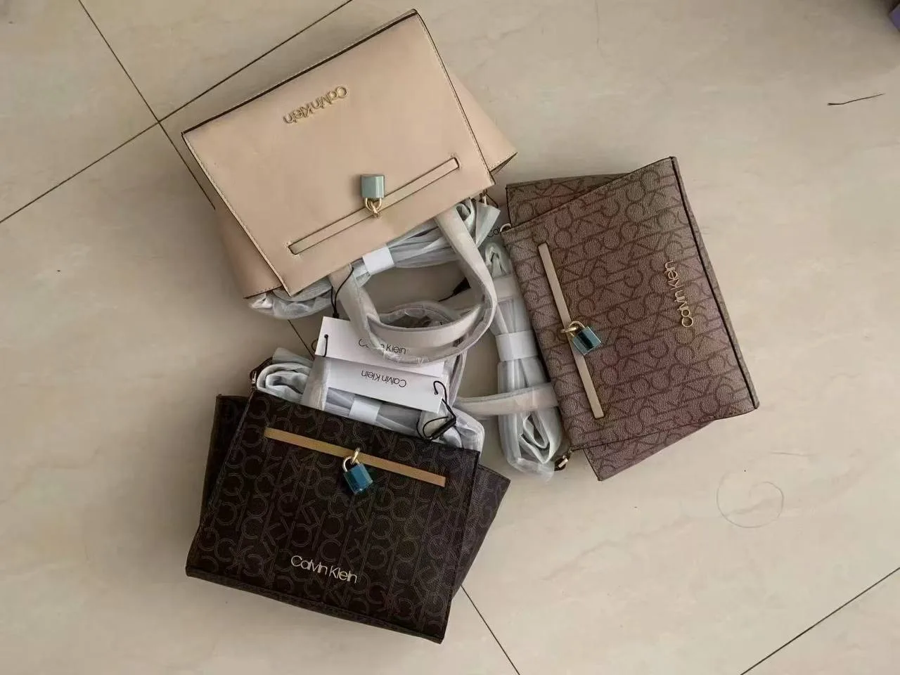 Оригинальные сумки Calvin Klein