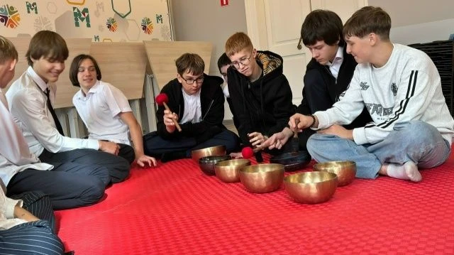 Чистопольская молодёжь учится «выключать стресс» через звукотерапию 🔔🧘В центре «Стату...