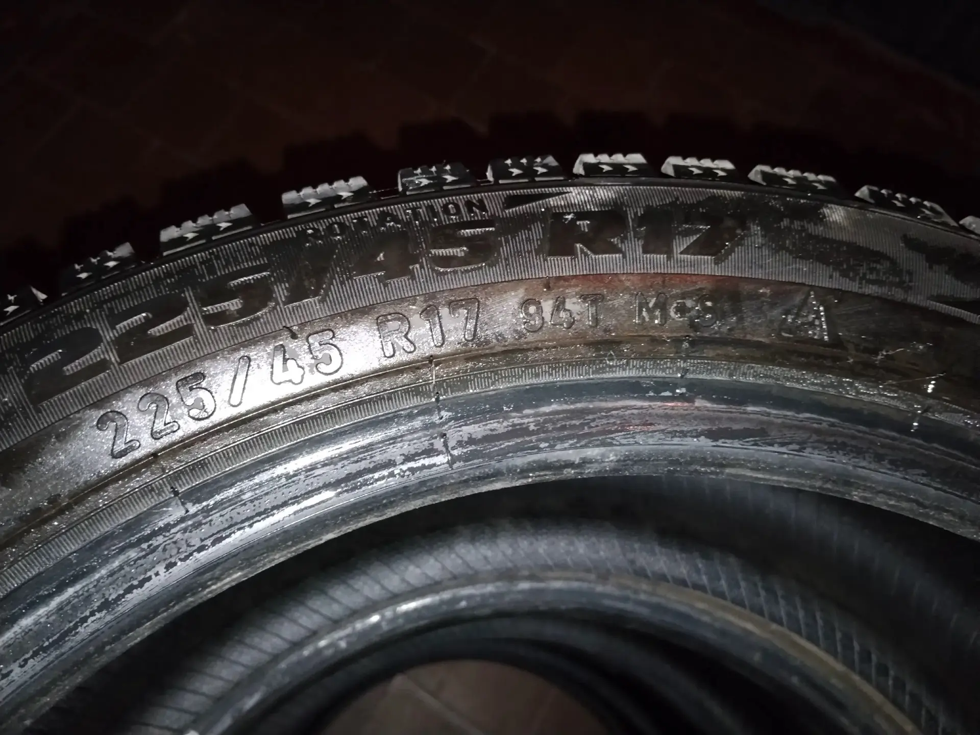 Продам зимнюю резину Pirelli formula ice,r 17. 225/45.состояние новое.цена 15т .т +7949...