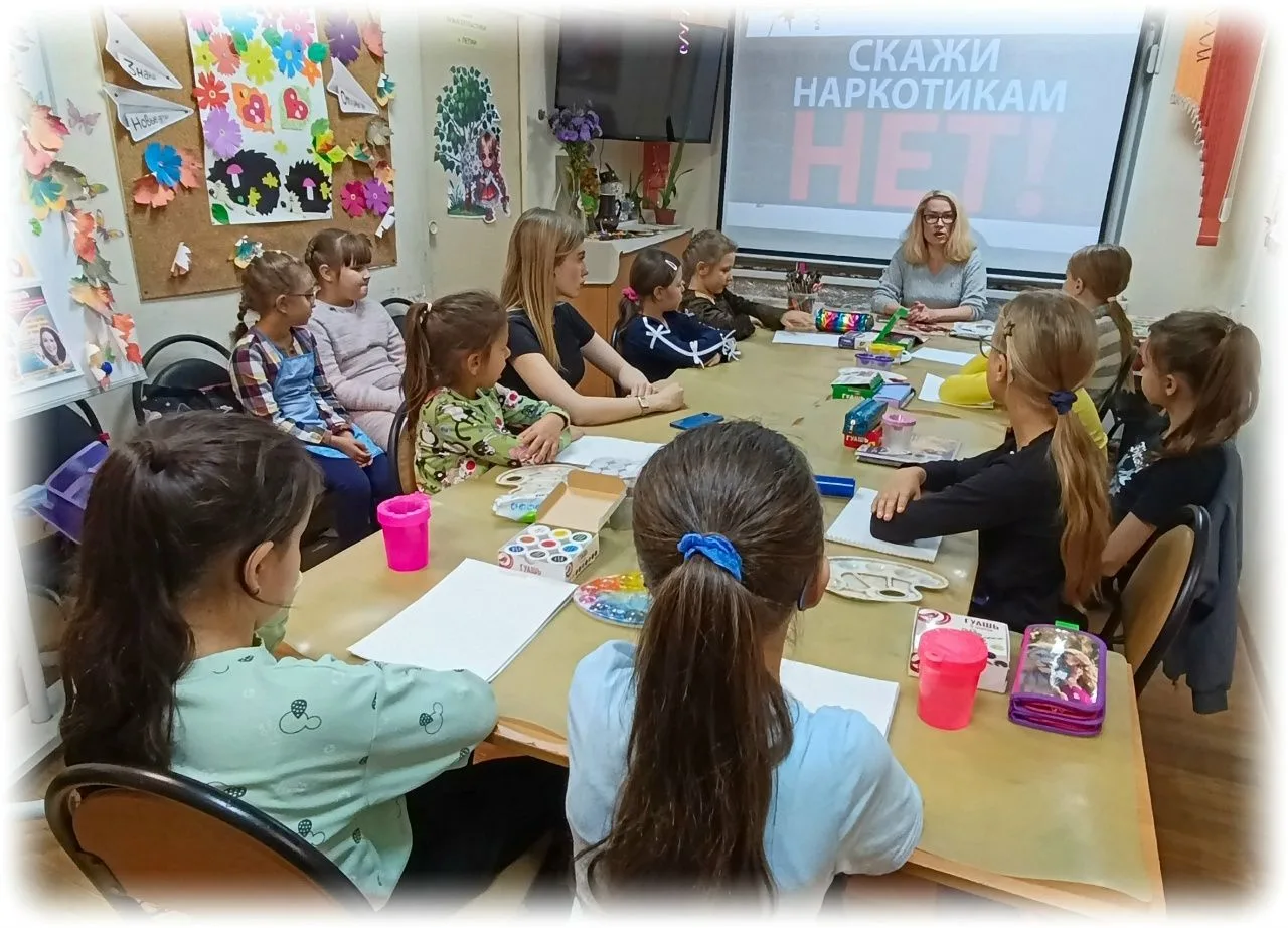 В детско-подростковом клубе «Ровесник» прошла профилактическая беседа «Скажи наркотикам...
