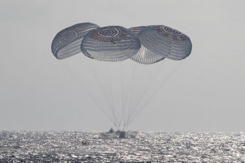 ↗️ Три астронавта и космонавт миссии SpaceX Crew-12 вернулись на Землю после восьми мес...