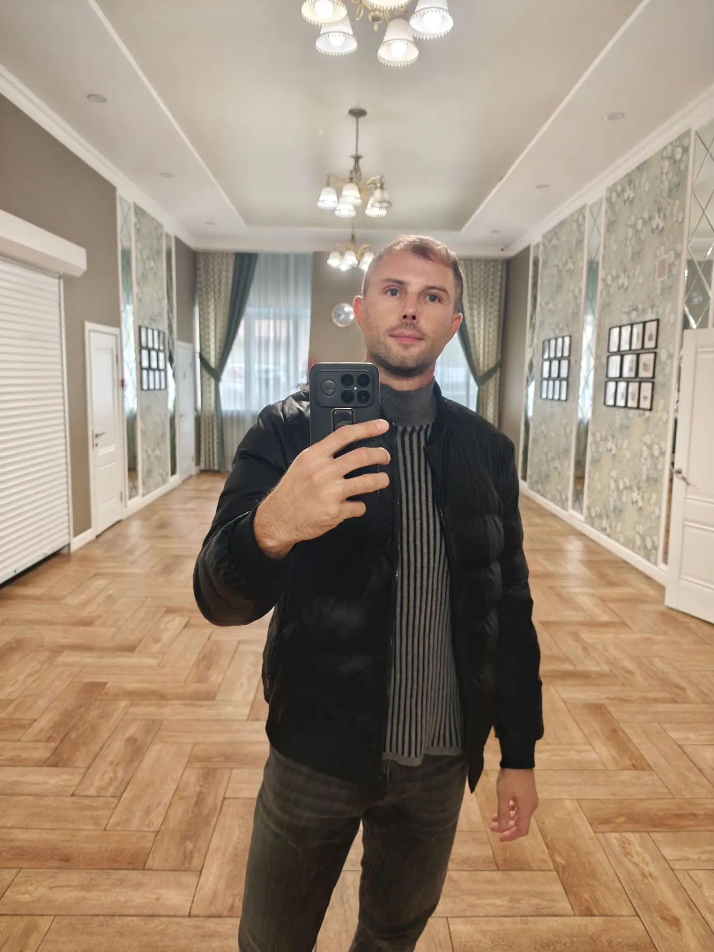 4 года назад моя компания сделала сайт для банкетного зала «Версаль» в Тамбове. Сегодня...