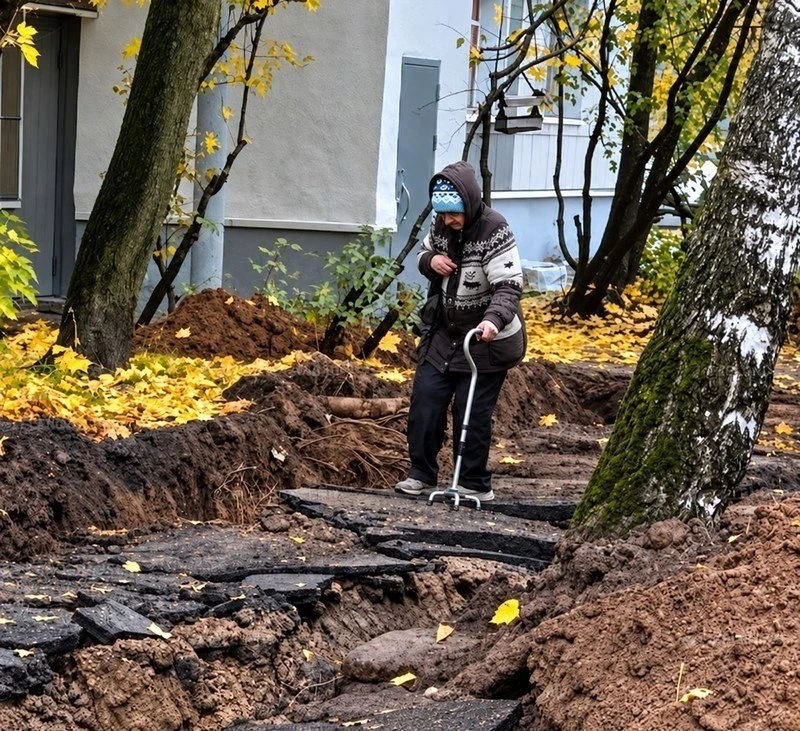 У корпуса 837 в Зеленограде перекопали подходы к подъезду