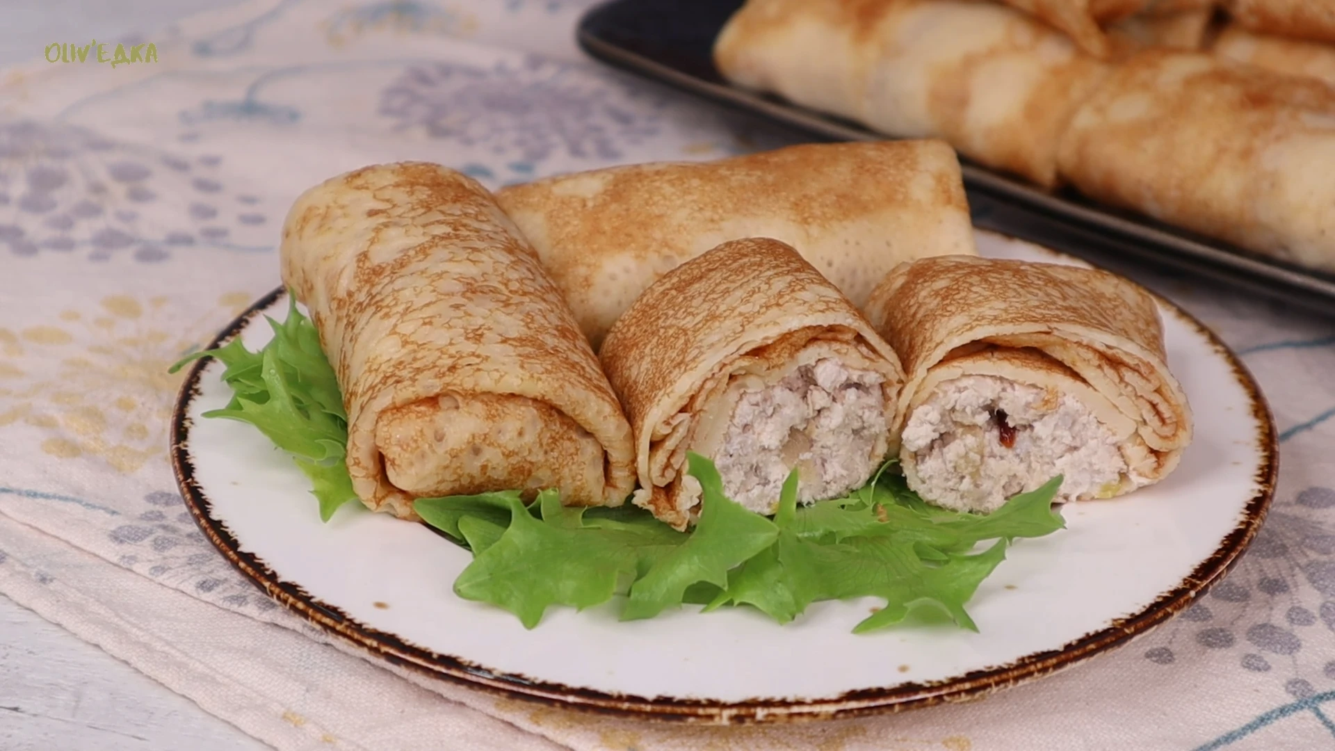 Сытные блины с начинкой не только к чаю, но и на завтрак.