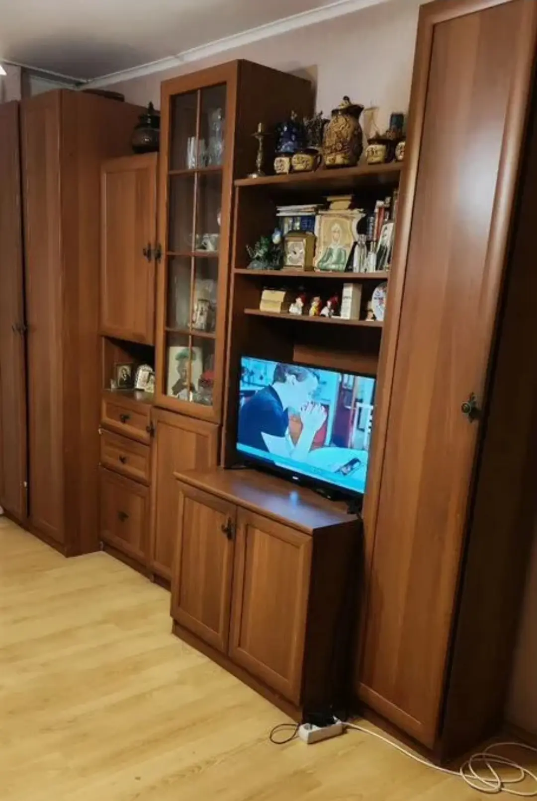 Стенка бу даром самовывоз