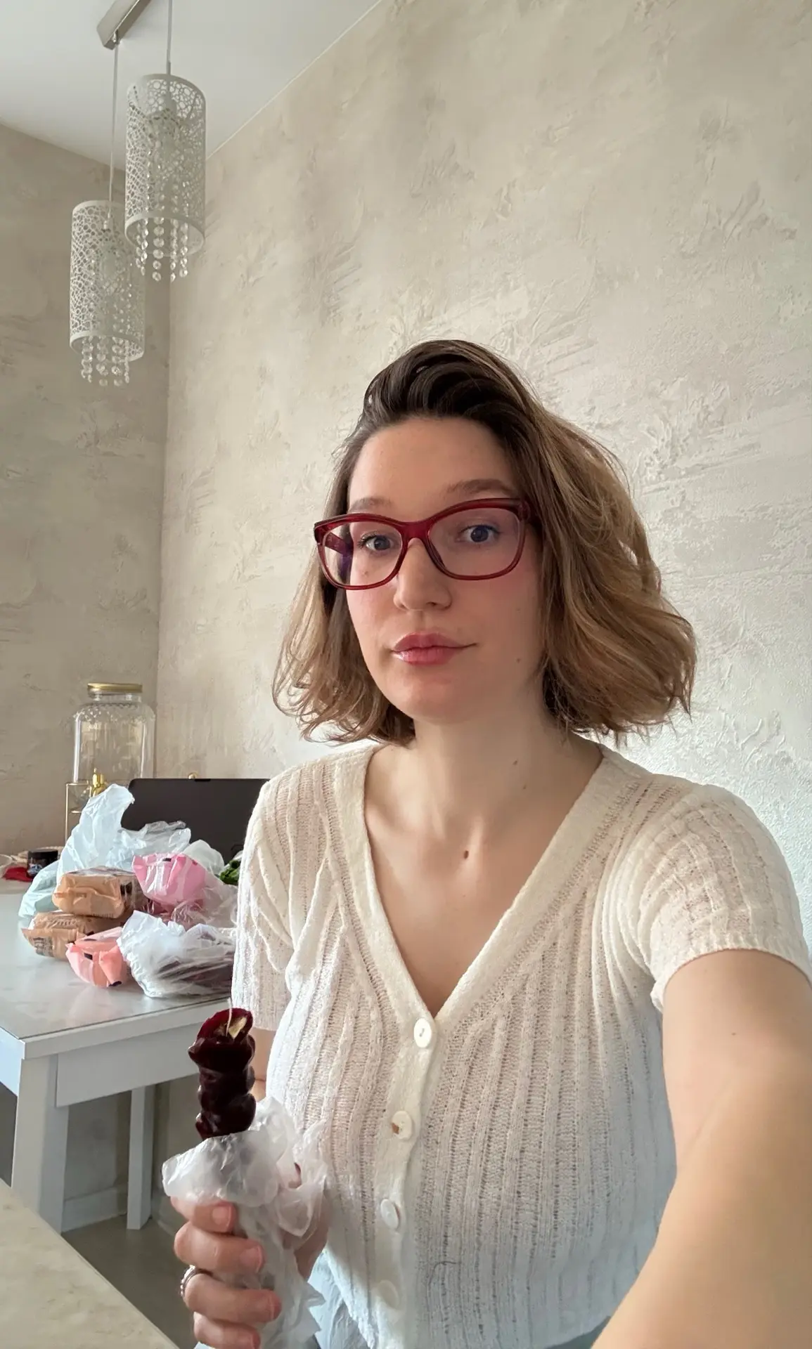 К этому дню я набрала уже 7кг. Сегодня в ЖК взвешивалась. А впереди еще 4 месяца 🙈