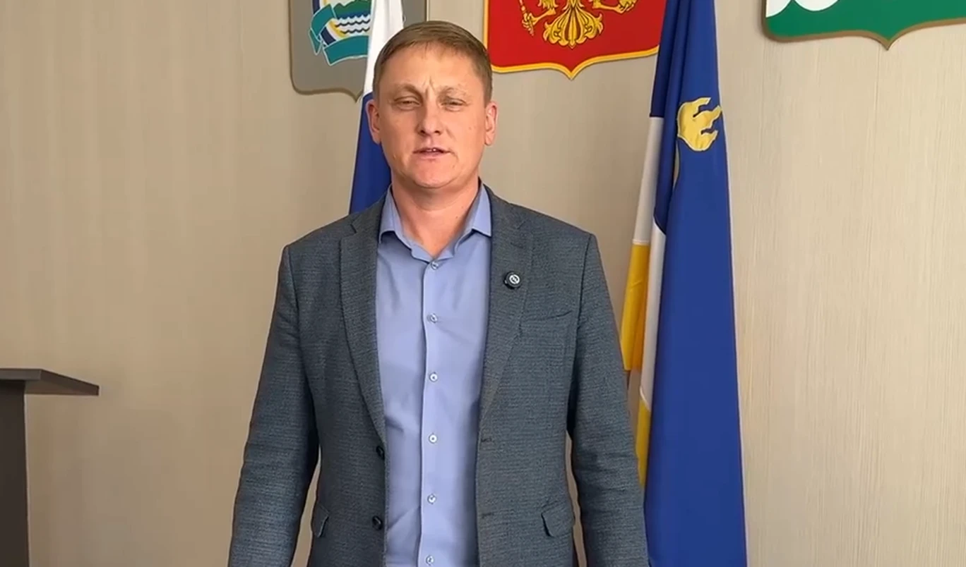 В Бурятии замглавы города заключил контракт для службы в мобильной огневой группе