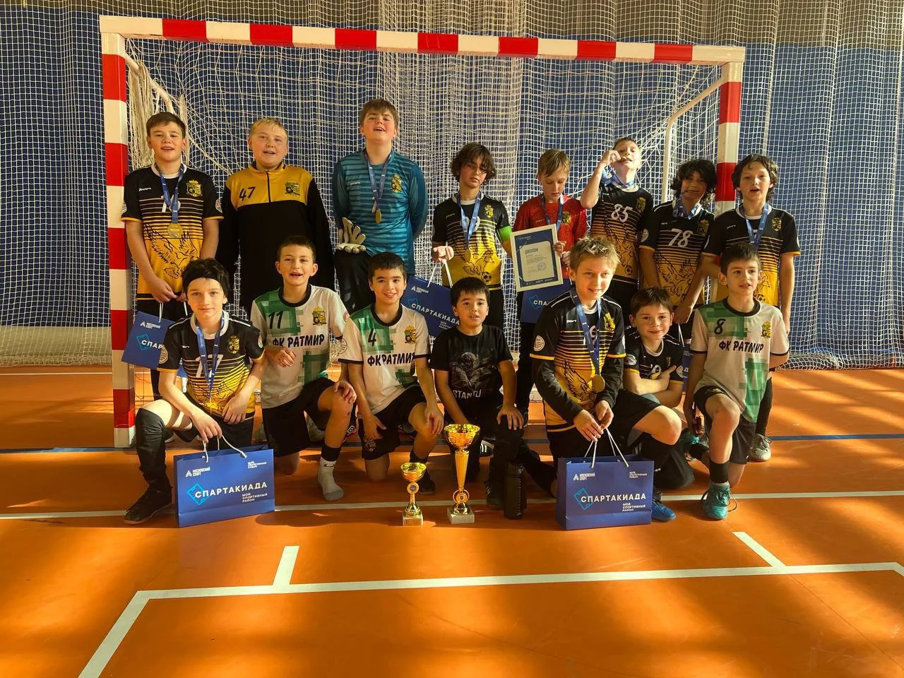 🏆 ФК «Ратмир» — победители окружных соревнований спартакиады «Мой спортивный район»!