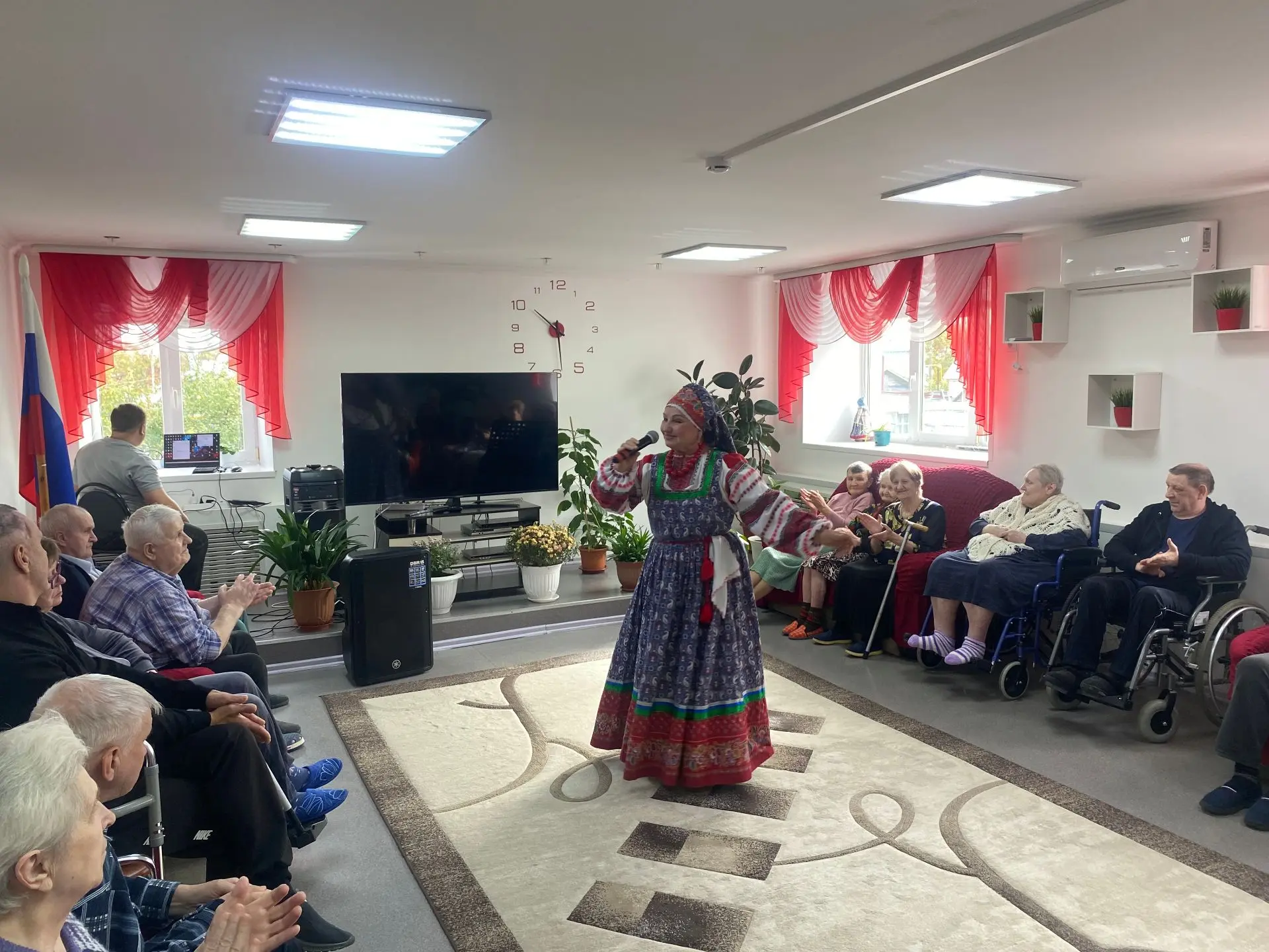 🎶 Концерт «А в сердце молодость поёт» в Доме милосердия 🌷
