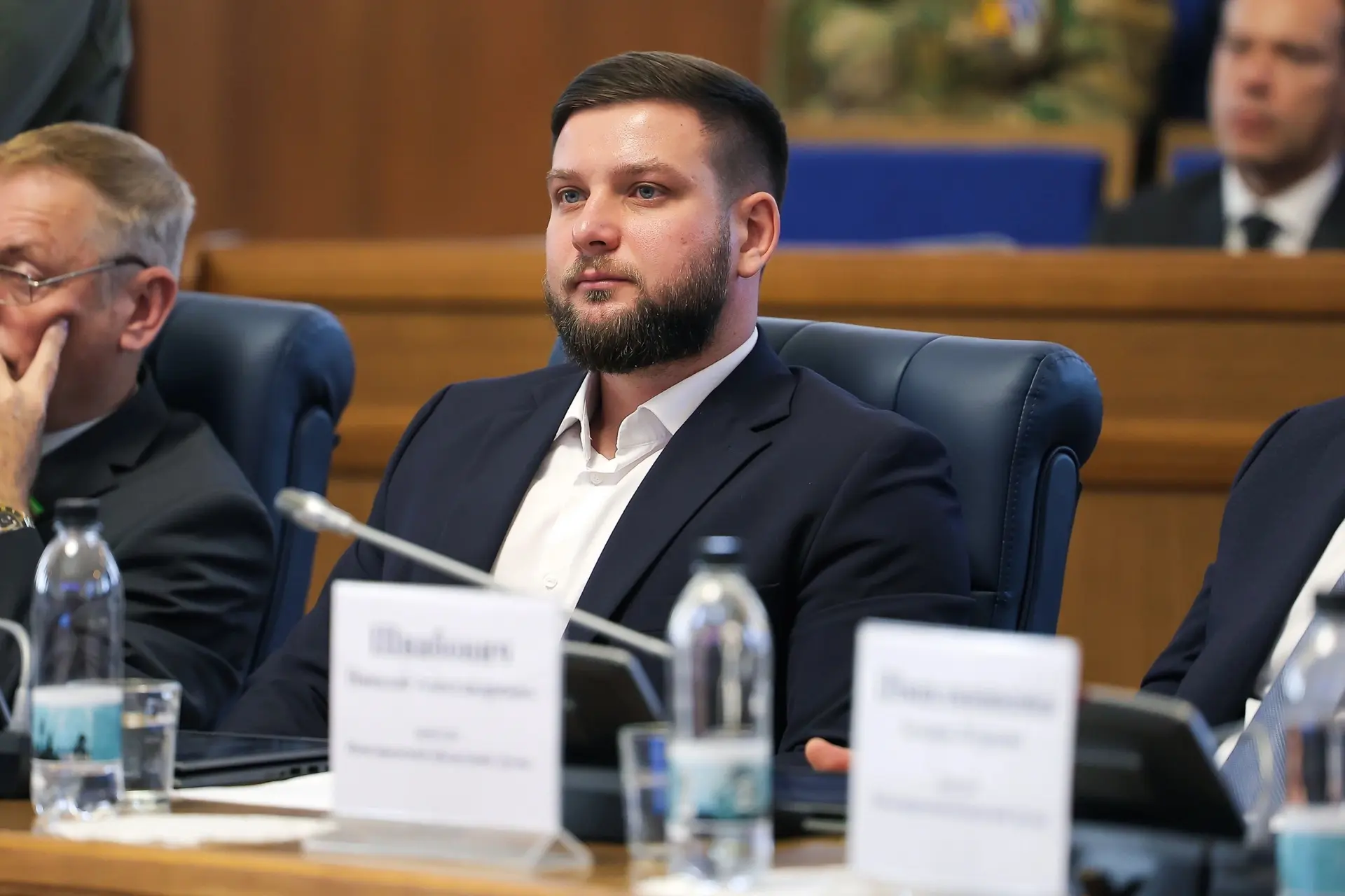 Первое заседание — работа началась