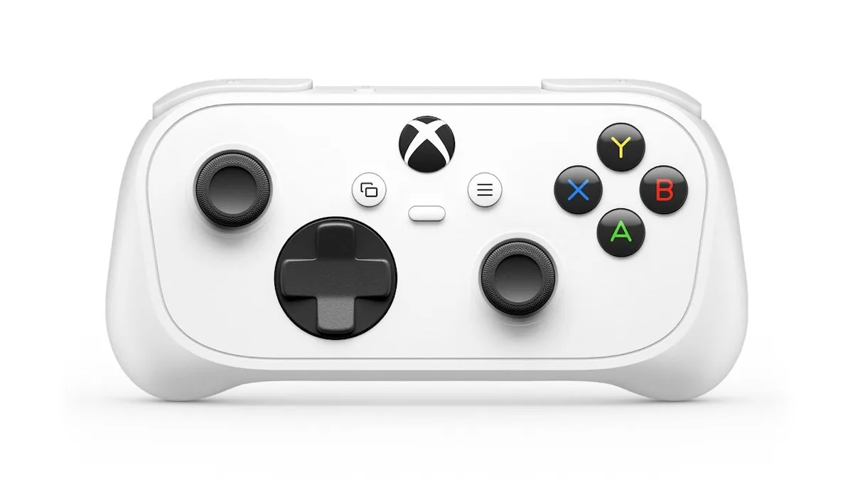 Microsoft показала компактный геймпад Xbox Nano