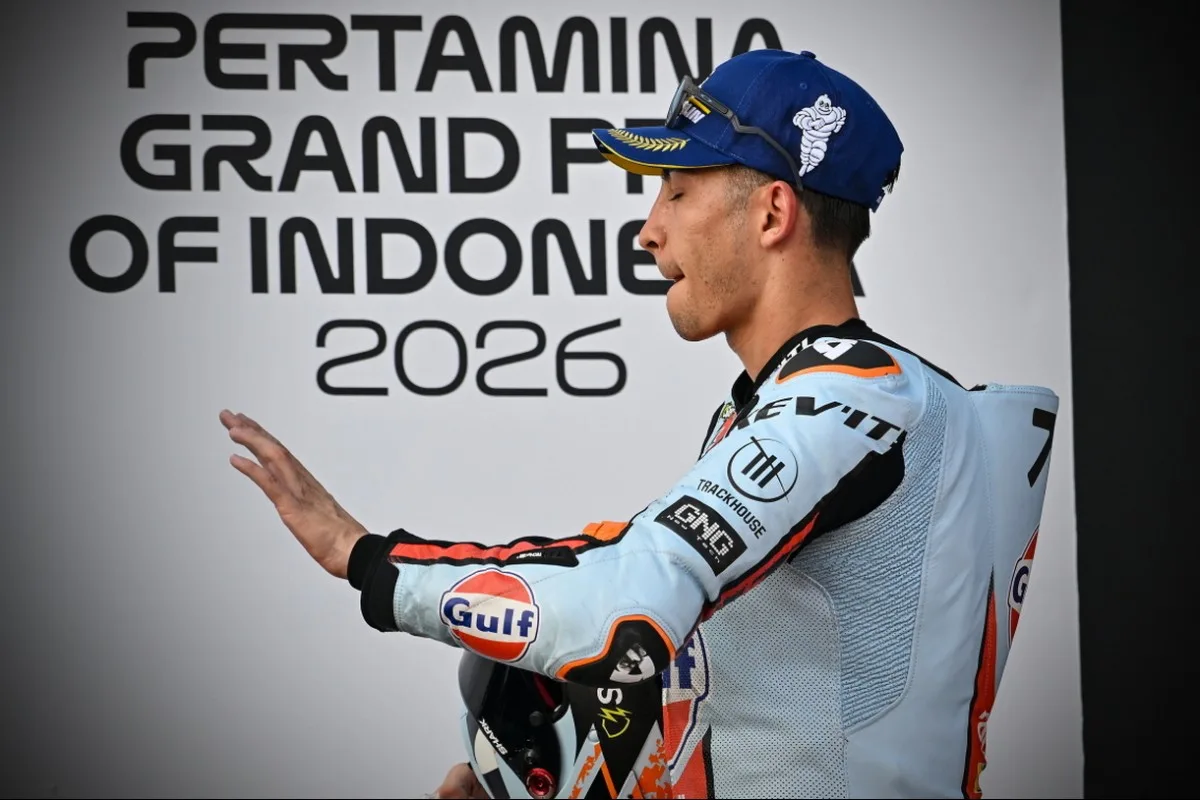 Герой MotoGP без пальцев: как Фернандес утром не влезал в перчатку, а затем бился за Гр...