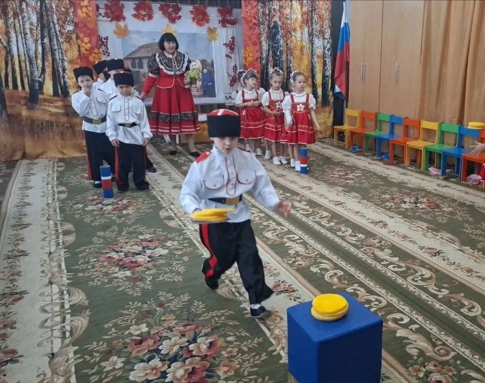 В ГБДОУ ЛНР "Краснолучский ясли-сад № 11 "Ромашка" состоялось яркое и динамичное спорти...