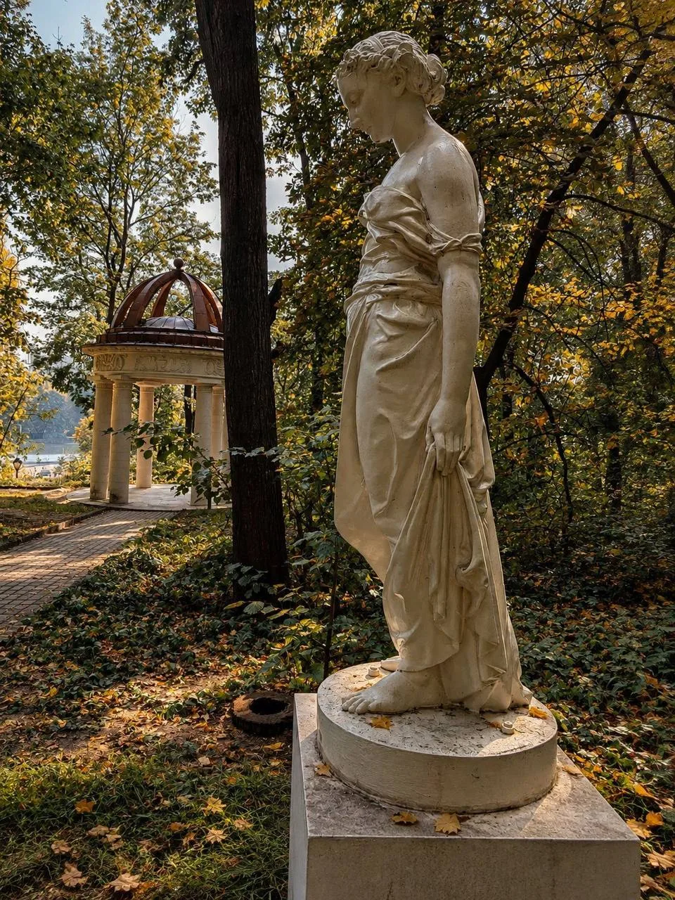 🏛 Старинный парк в центре Москвы — усадьба Усачевых-Найденовых