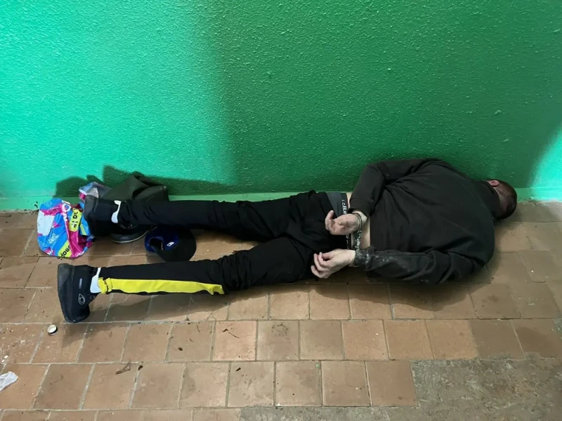 В Череповце полицейские задержали участников цепочки наркосбыта