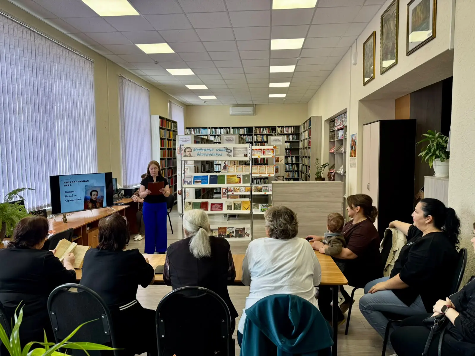 📚🖋️ В Центральной библиотеке в рамках работы «Точки общения» для граждан старшего пок...
