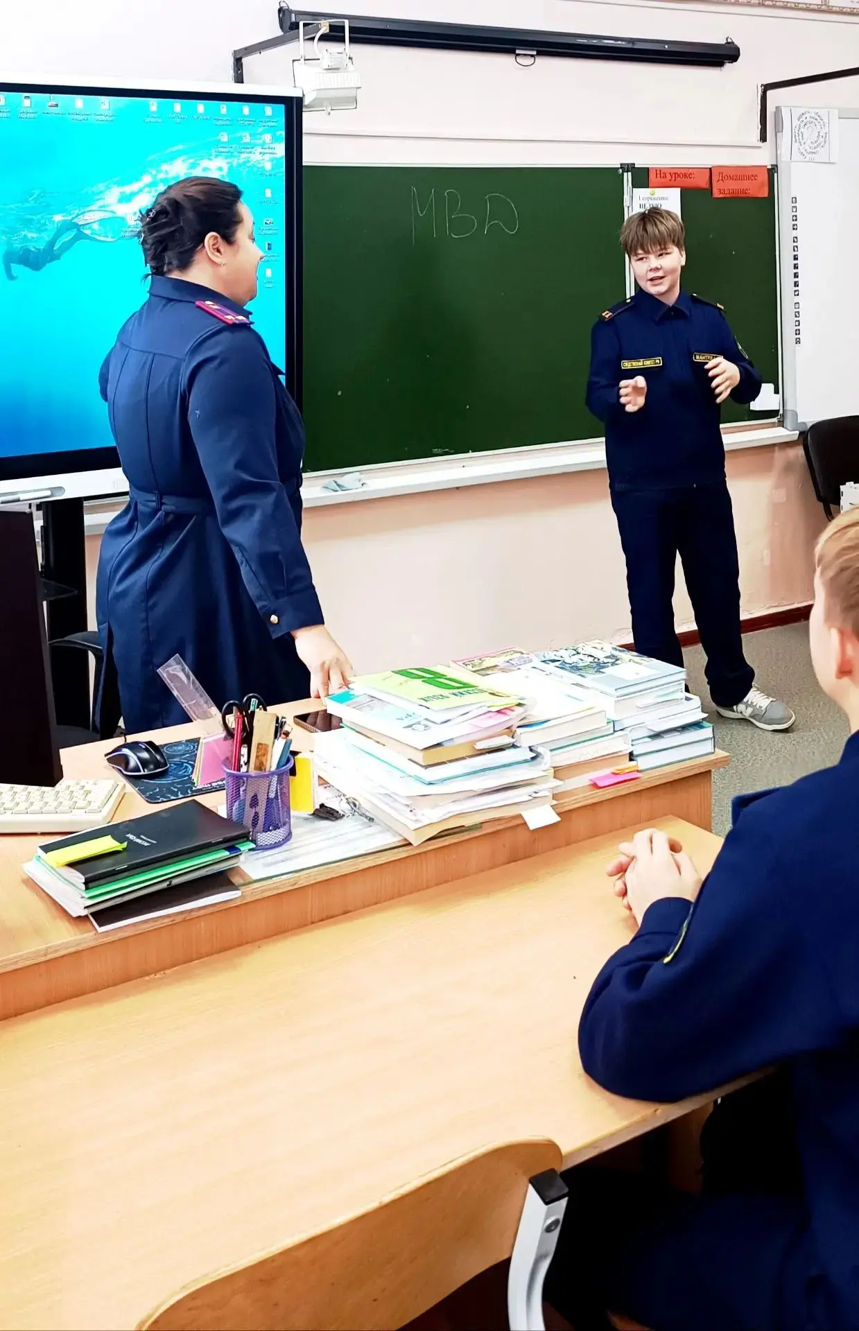 Встреча наставника, подполковника юстиции Валиевой А. Г. и обучающихся 8 кадетского кла...