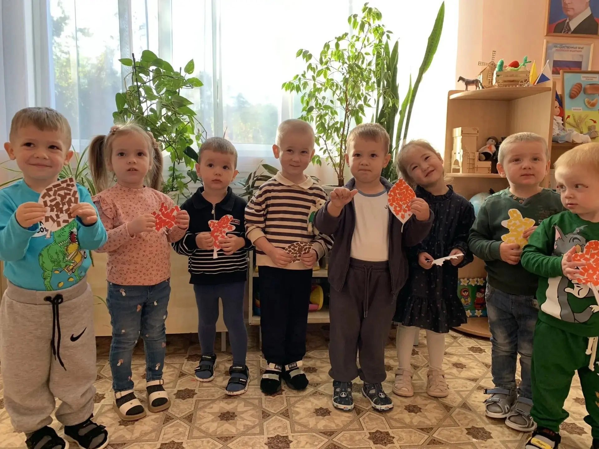 🍁 В рамках работы ДОП "Озорные ладошки" во второй младшей группе прошло занятие «Осенн...