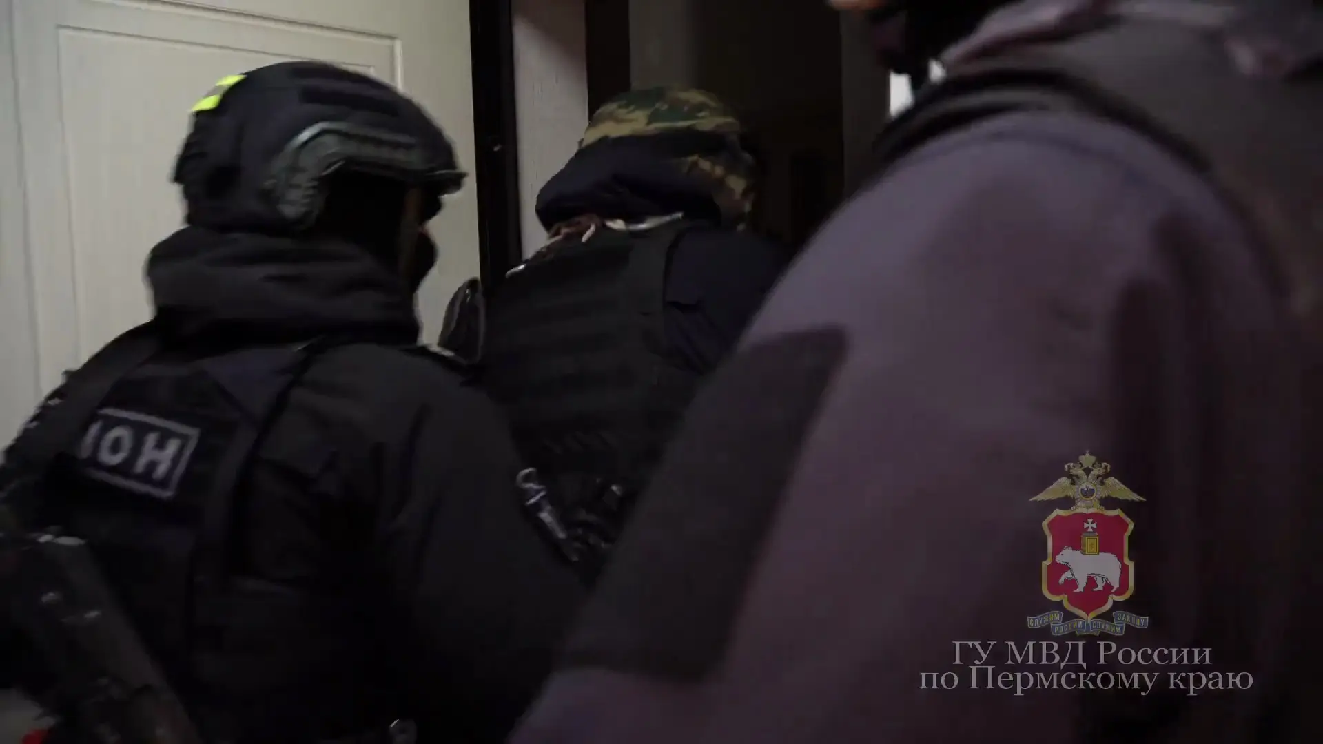 😱 В Перми преподавателя колледжа отправили в СИЗО по делу о незаконной миграции. По ве...