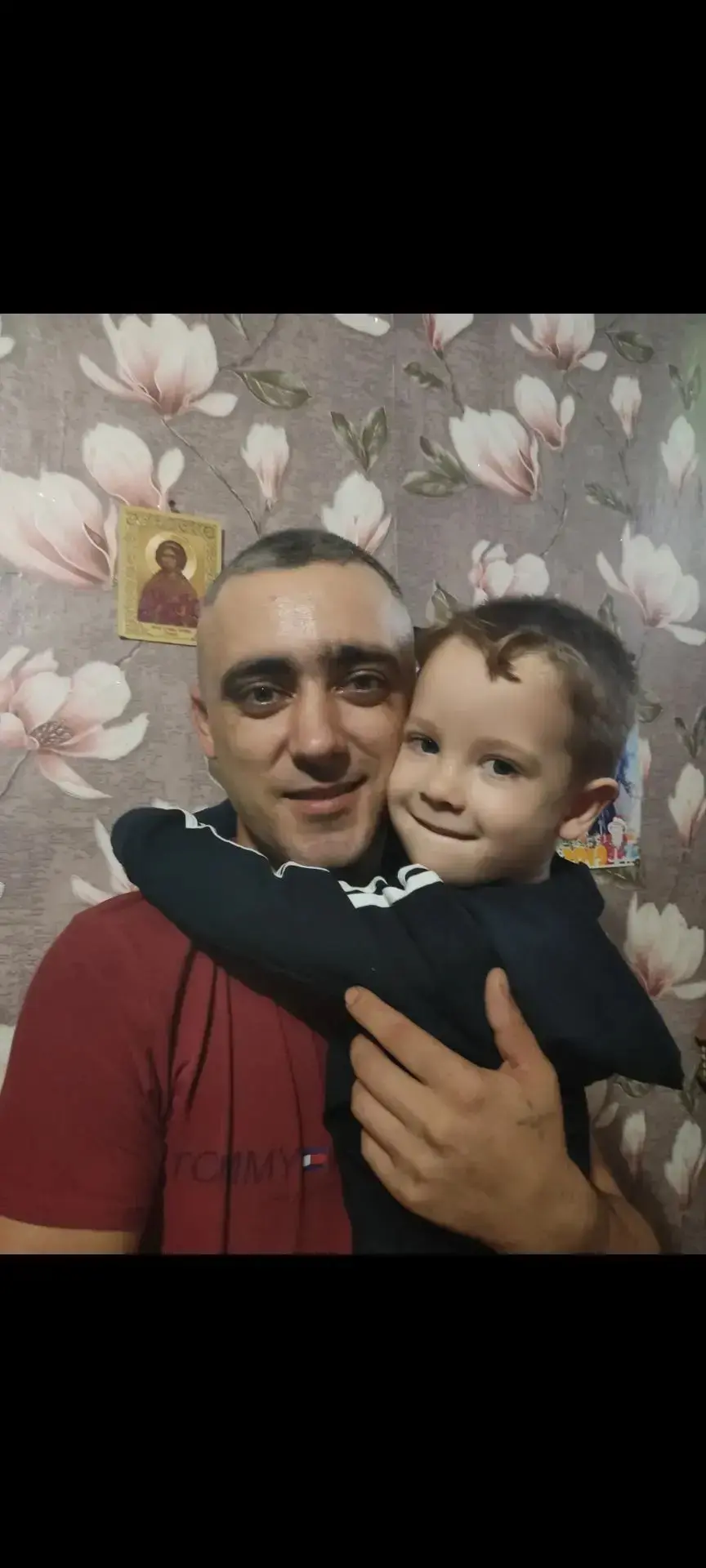 Лещенко Ярослав, учащийся 2 «Б» класса, участвует в онлайн- флешмобе «Спасибо, папа!».