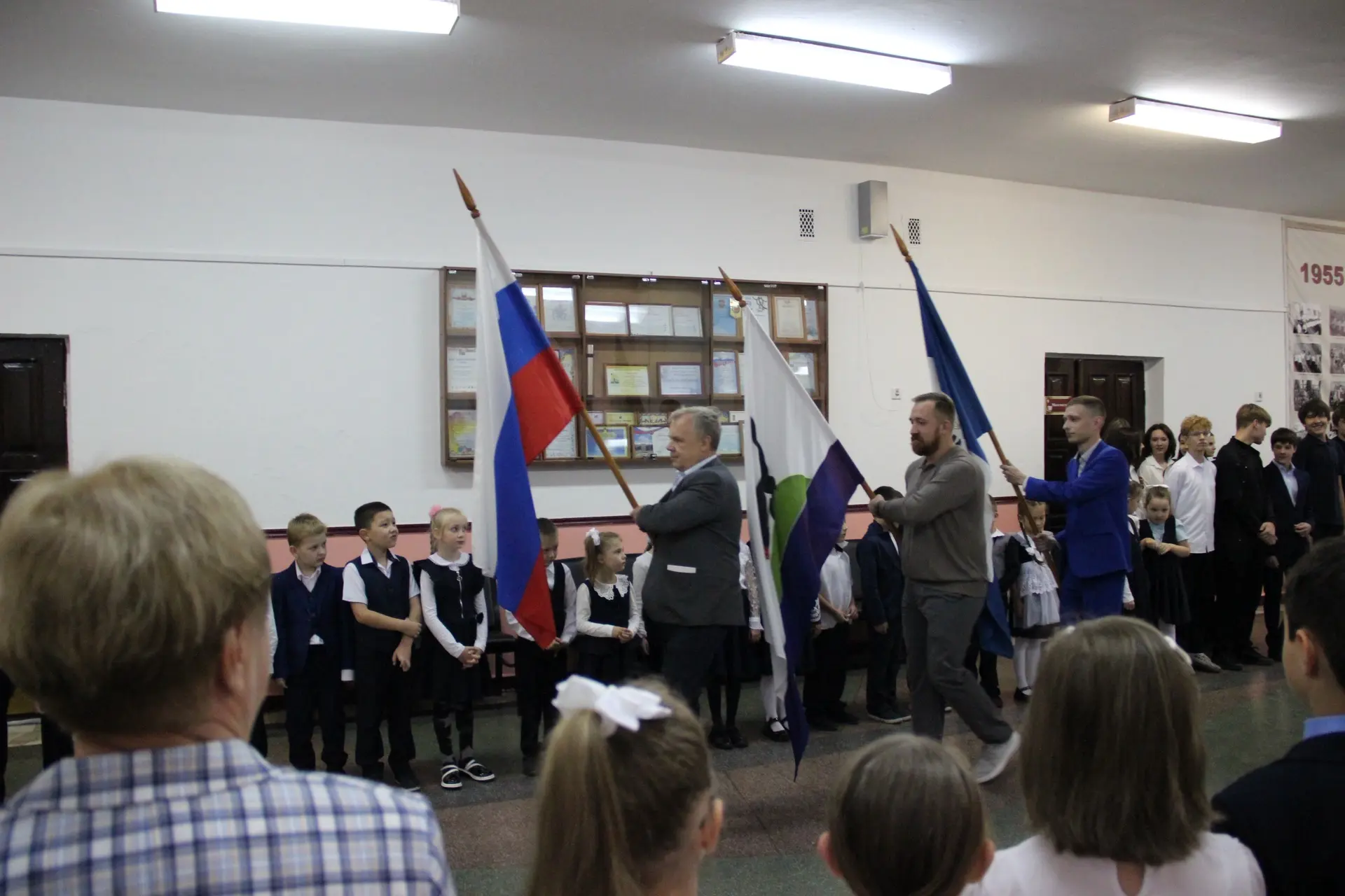 ⚡️В школе прошел день самоуправления! Ученики были в роли учителей, вахтеров, гардеробщ...