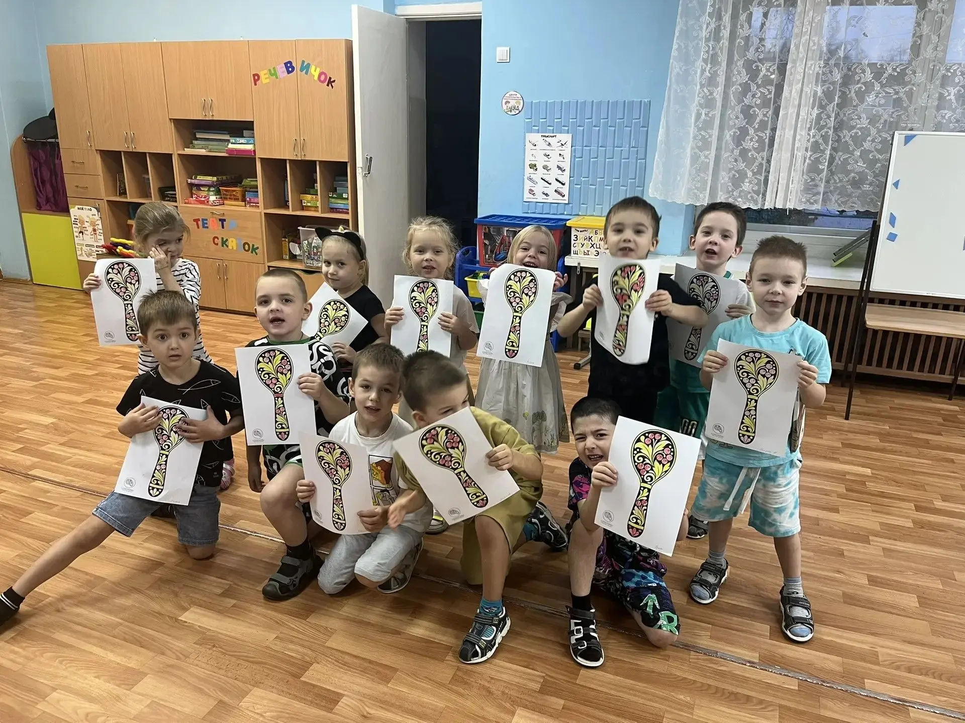 🎨 13 октября — День хохломы!