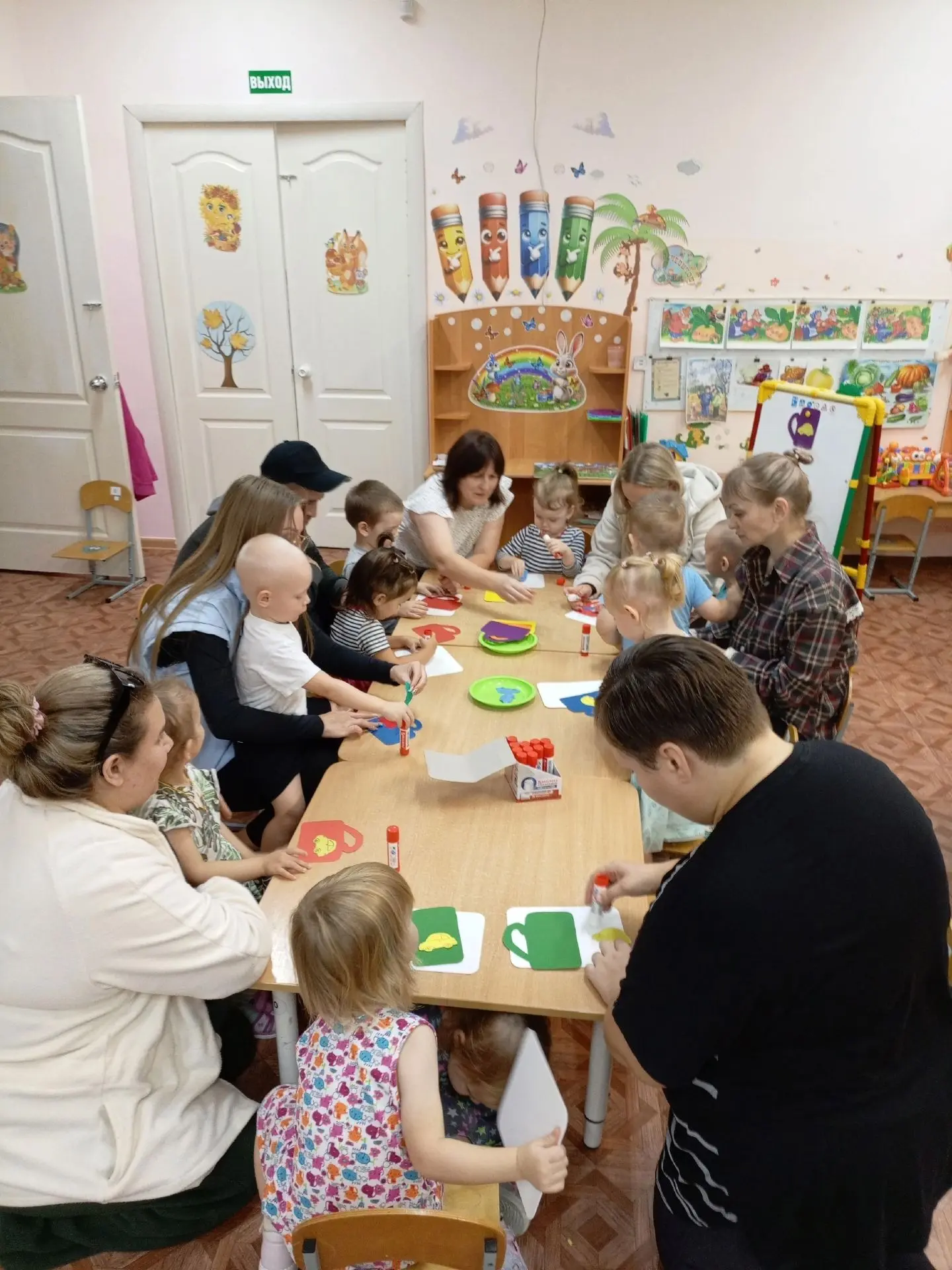 Приближается замечательный праздник — День отца!